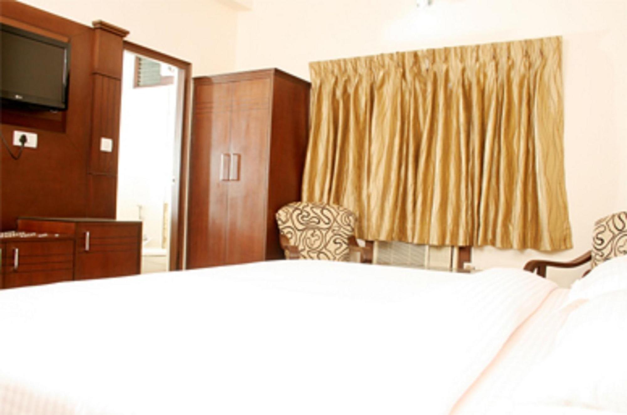 โฮเต็ล จัสมิน Hotel หริทวาร ภายนอก รูปภาพ